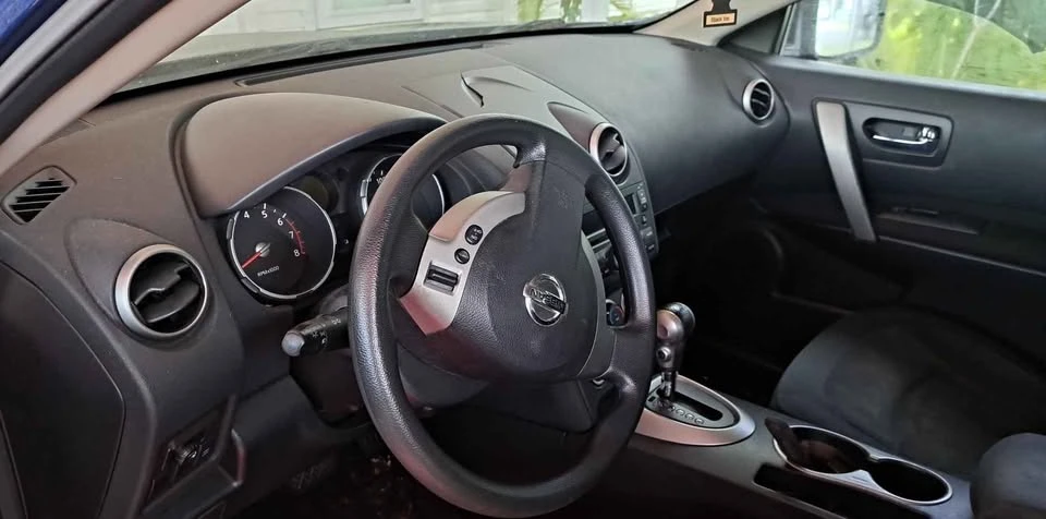 2008 Nissan Rogue - Image 2 of 4