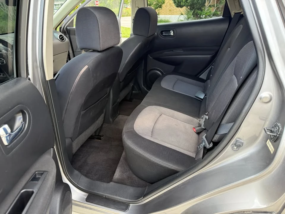 2008 Nissan Rogue - Image 9 of 17