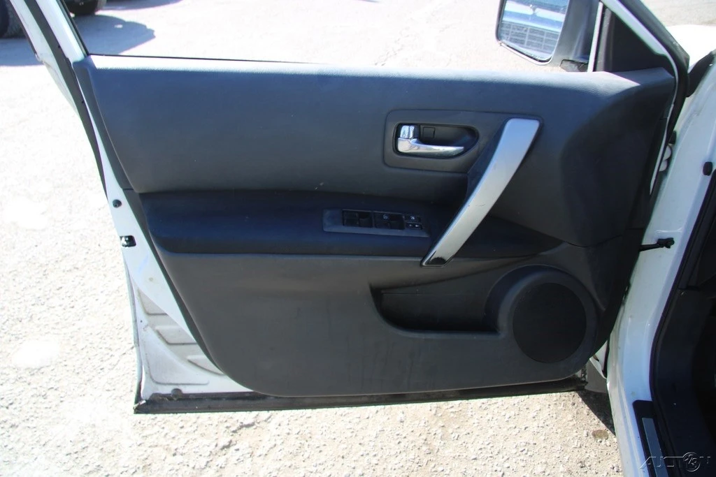 2008 Nissan Rogue - Image 11 of 21