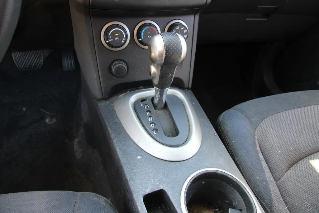 2008 Nissan Rogue - Image 17 of 21