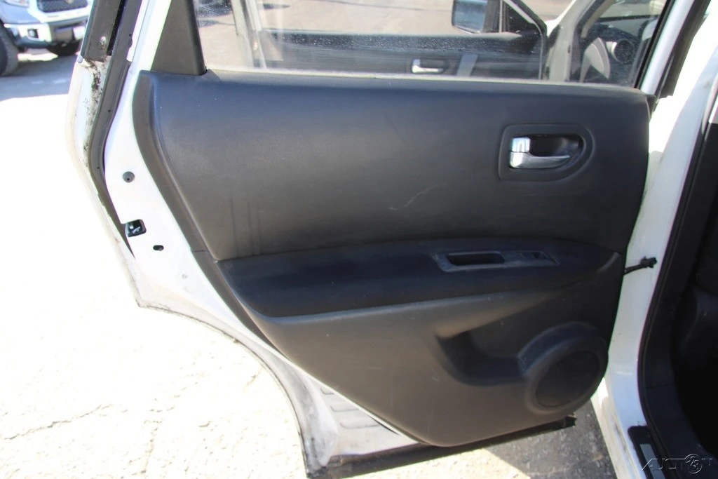 2008 Nissan Rogue - Image 18 of 21