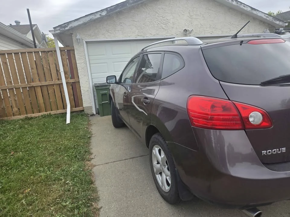 2008 Nissan Rogue - Image 2 of 11