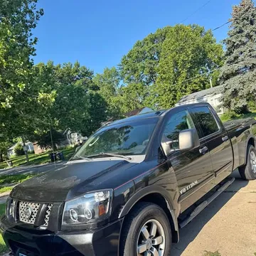 2008 Nissan Titan Crew Cab PRO-4X Pickup 4D 7 ft