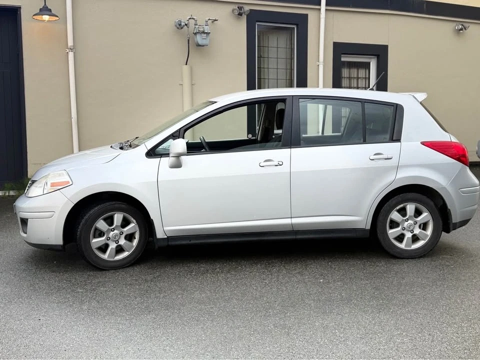 2008 Nissan Versa - Image 6 of 10