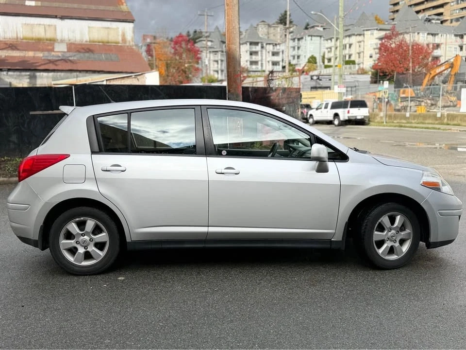 2008 Nissan Versa - Image 2 of 10