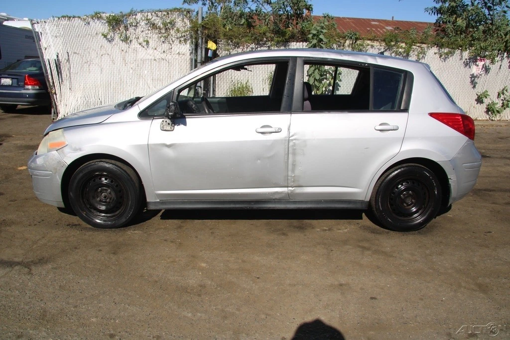 2008 Nissan Versa - Image 3 of 21