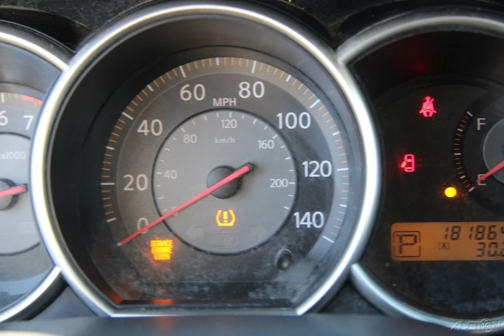 2008 Nissan Versa - Image 15 of 21