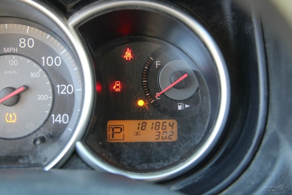 2008 Nissan Versa - Image 16 of 21
