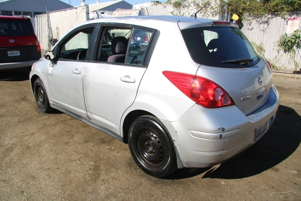 2008 Nissan Versa - Image 4 of 21