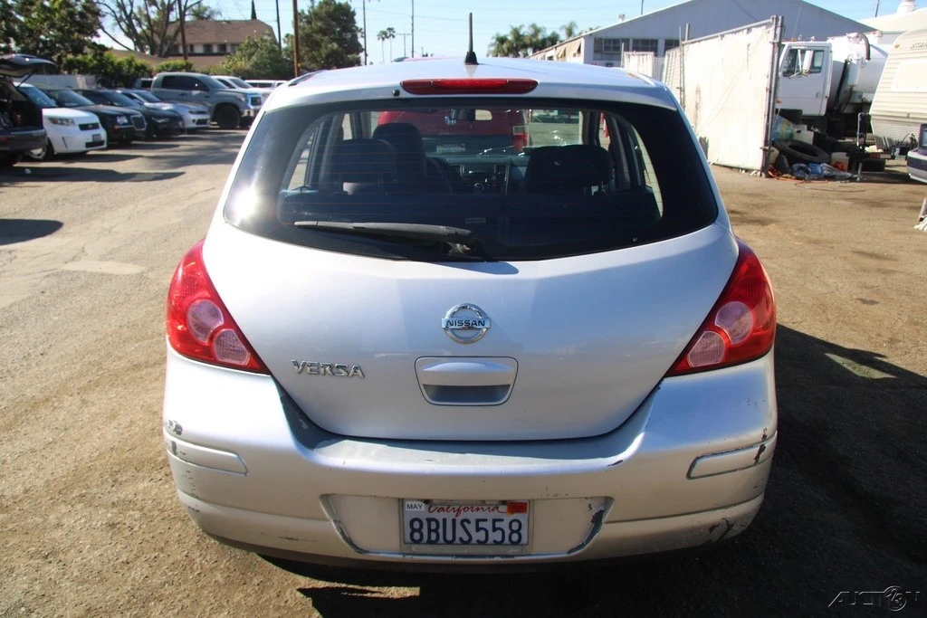 2008 Nissan Versa - Image 5 of 21