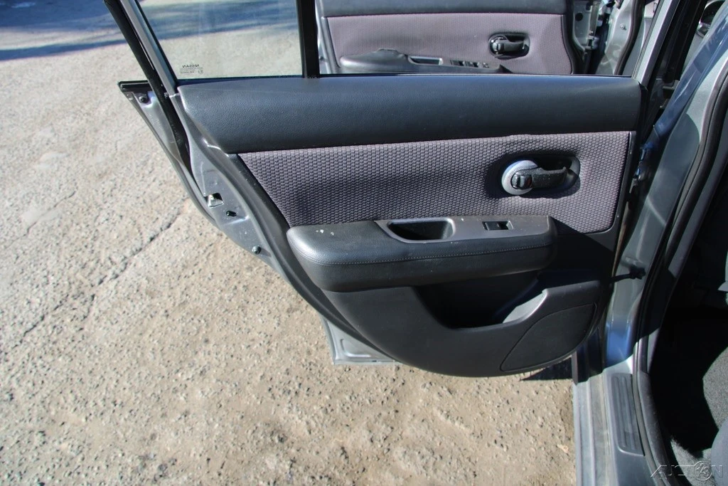 2008 Nissan Versa - Image 18 of 21