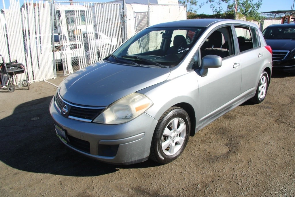 2008 Nissan Versa - Image 2 of 21