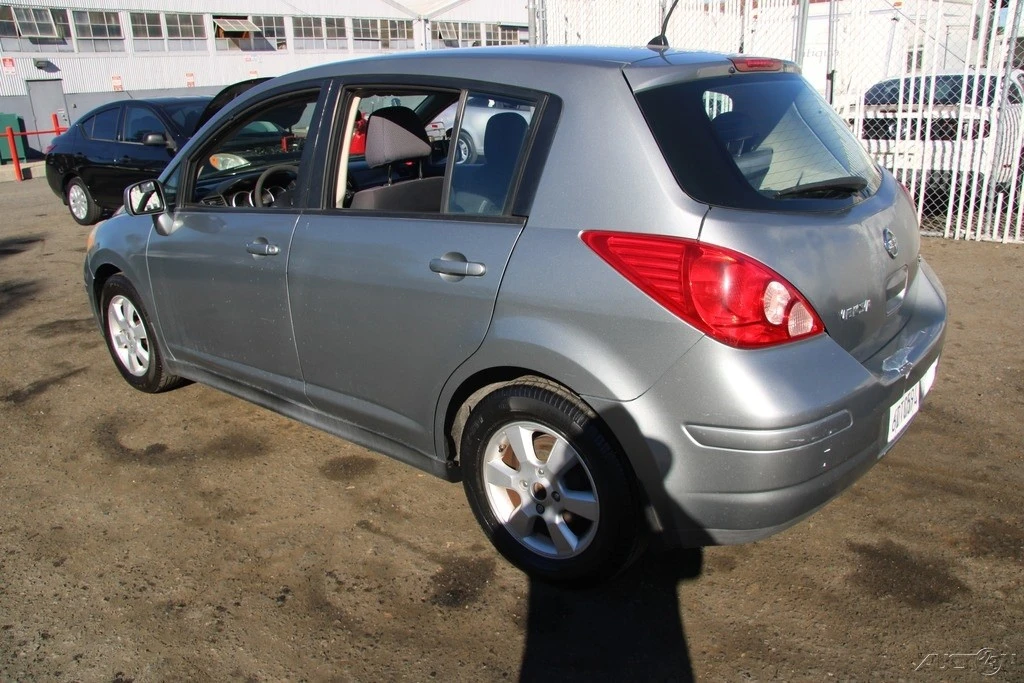 2008 Nissan Versa - Image 4 of 21