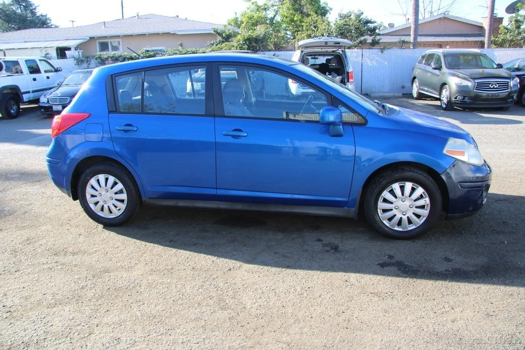 2008 Nissan Versa - Image 9 of 21