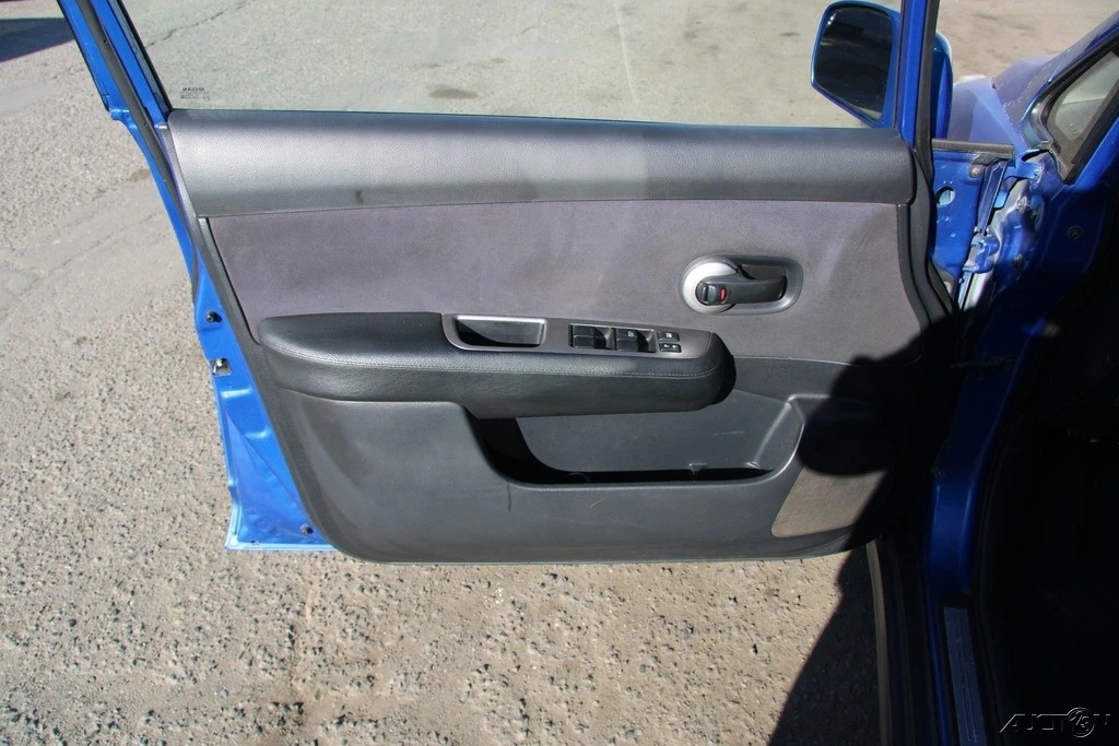 2008 Nissan Versa - Image 13 of 21