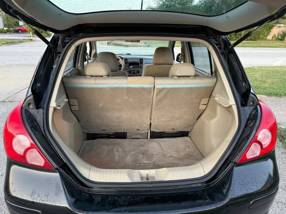 2008 Nissan Versa - Image 11 of 21