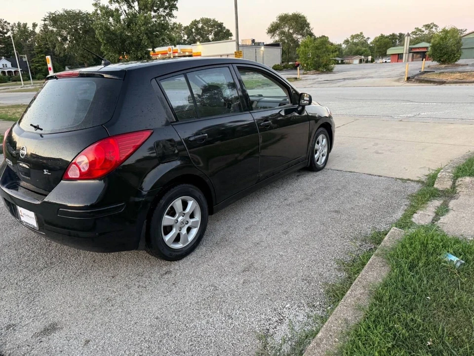 2008 Nissan Versa - Image 10 of 21