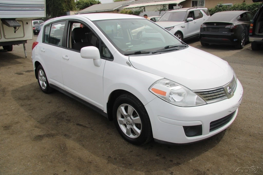 2008 Nissan Versa - Image 10 of 21