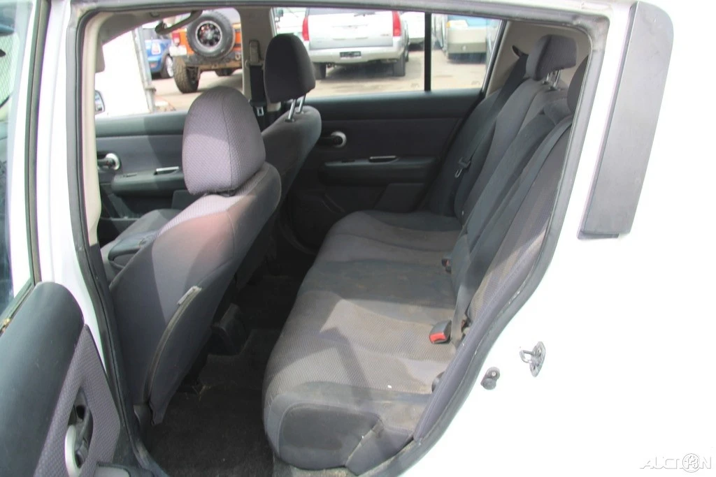2008 Nissan Versa - Image 21 of 21