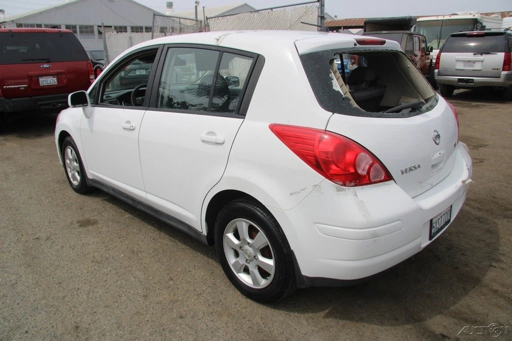 2008 Nissan Versa - Image 5 of 21