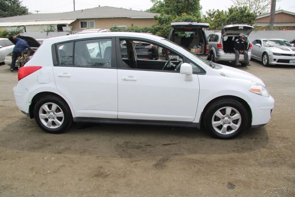 2008 Nissan Versa - Image 9 of 21