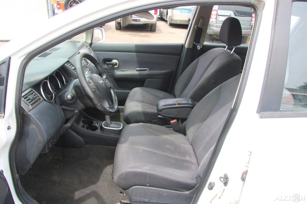 2008 Nissan Versa - Image 14 of 21
