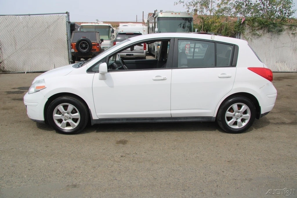 2008 Nissan Versa - Image 3 of 21