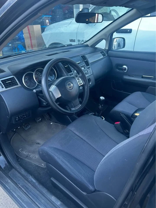 2008 Nissan Versa - Image 7 of 10