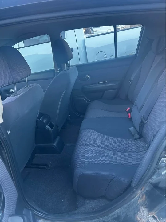 2008 Nissan Versa - Image 6 of 10