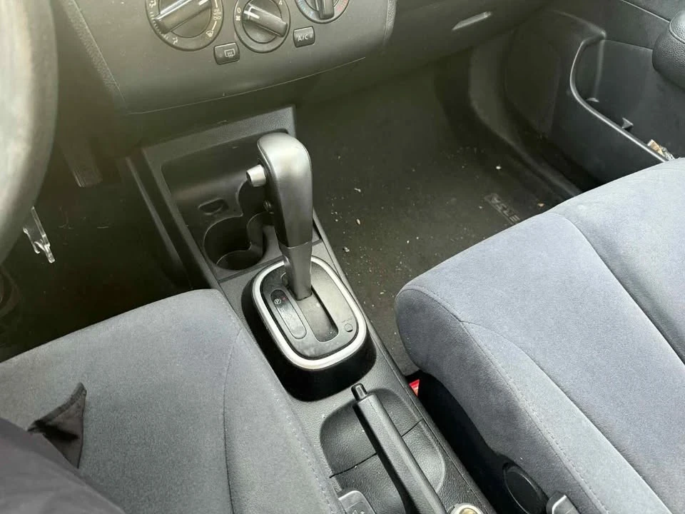 2008 Nissan Versa - Image 12 of 19