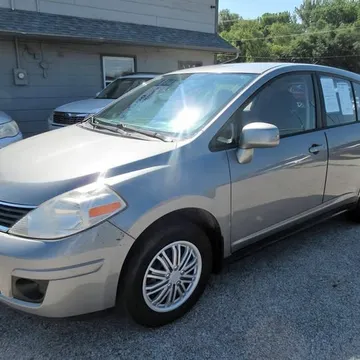 2008 Nissan Versa 1.8 S Hatchback