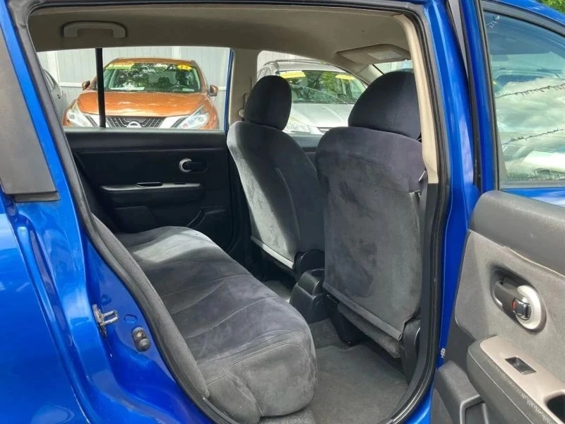 2008 Nissan Versa - Image 10 of 11