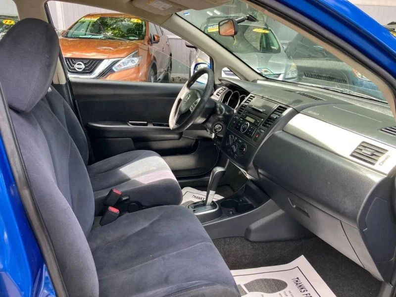 2008 Nissan Versa - Image 9 of 11