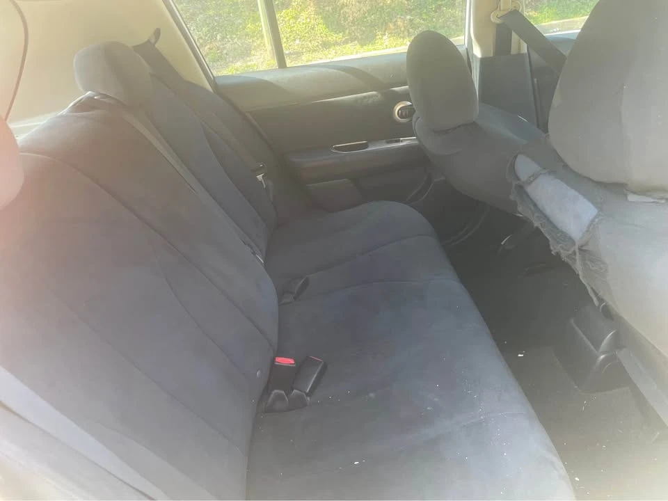 2008 Nissan Versa - Image 5 of 5