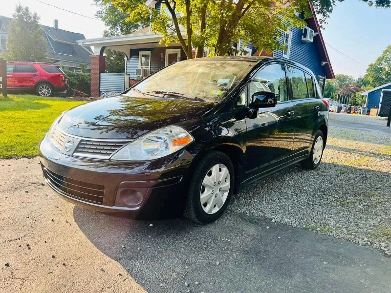 2008 Nissan Versa - Image 2 of 12