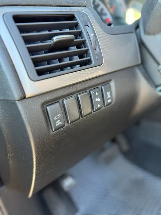 2008 Nissan Armada - Image 11 of 15