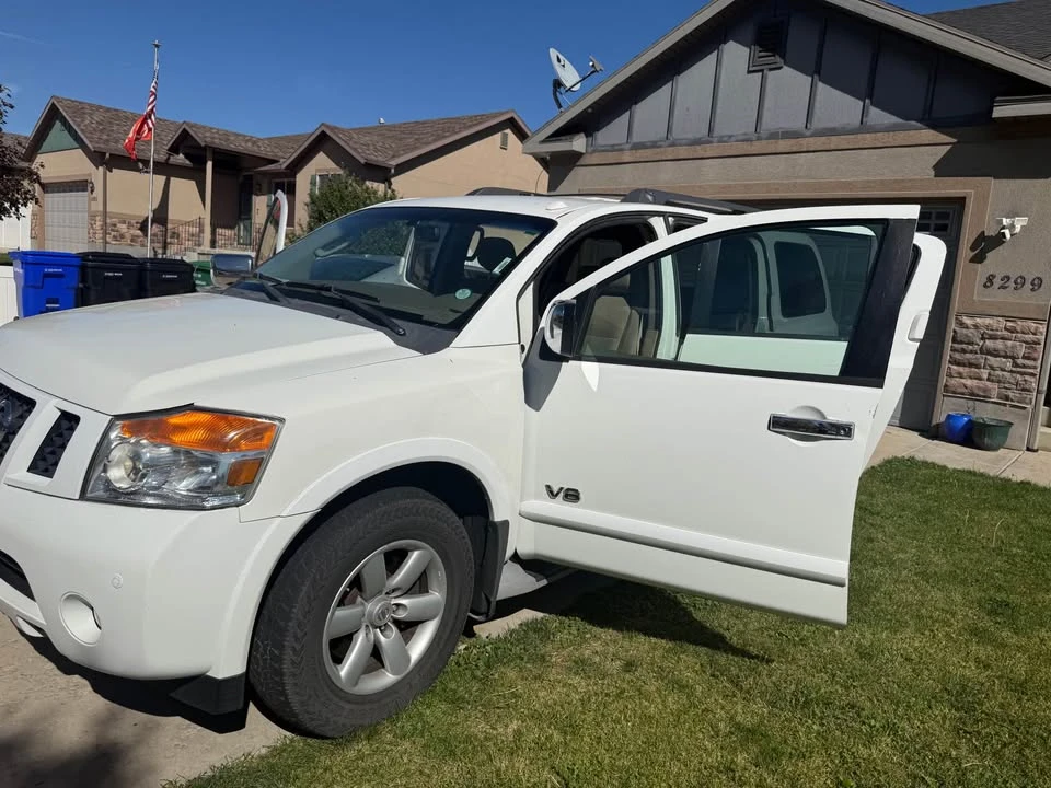 2008 Nissan Armada - Image 2 of 4