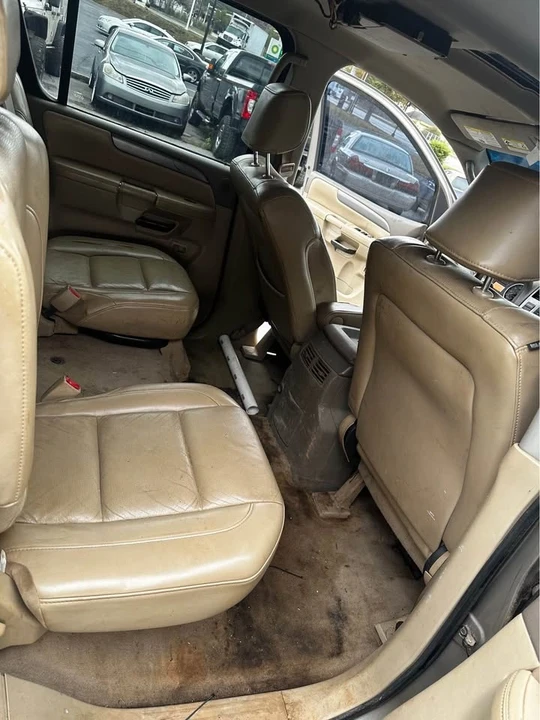 2008 Nissan Armada - Image 13 of 14