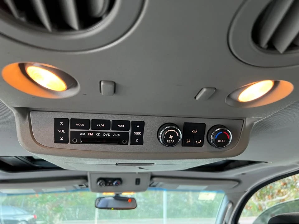 2008 Nissan Armada - Image 13 of 20