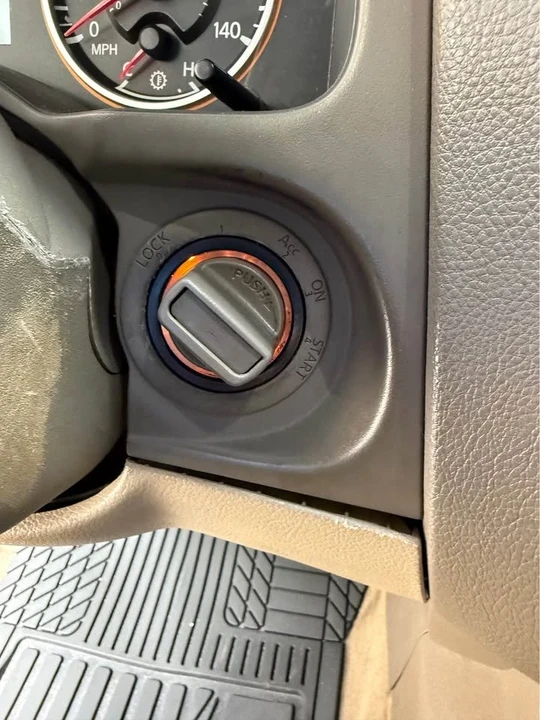 2008 Nissan Armada - Image 13 of 21