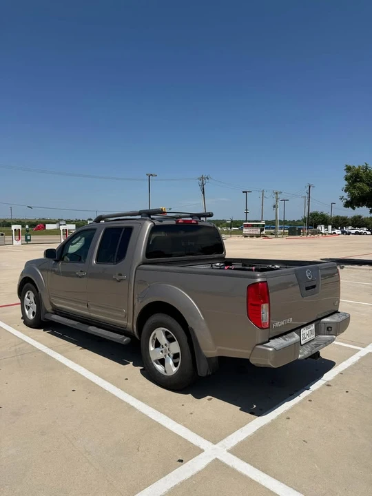 2008 Nissan Frontier 2nd Gen - Image 5 of 17