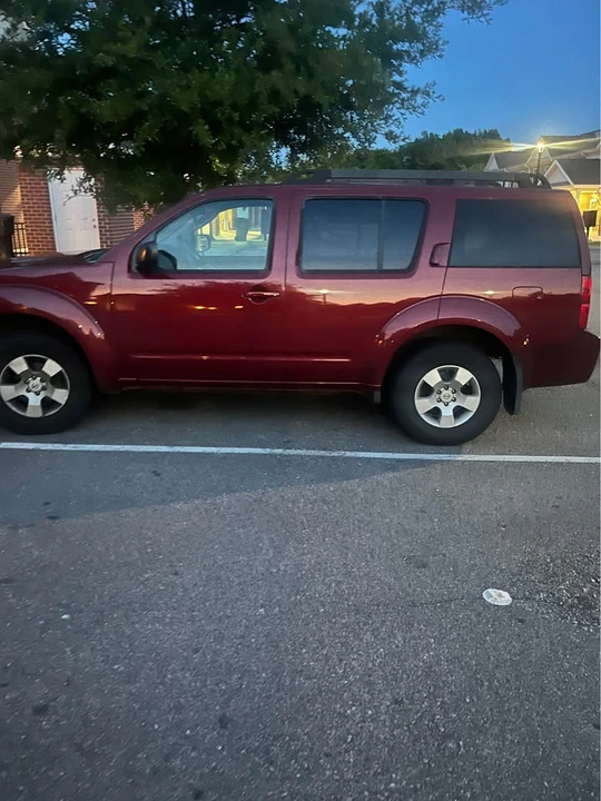 2008 Nissan Pathfinder 3rd Gen - Image 2 of 4