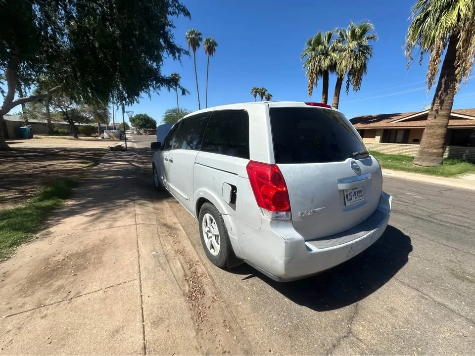 2008 Nissan Quest - Image 3 of 9