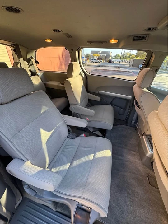 2008 Nissan Quest - Image 13 of 19