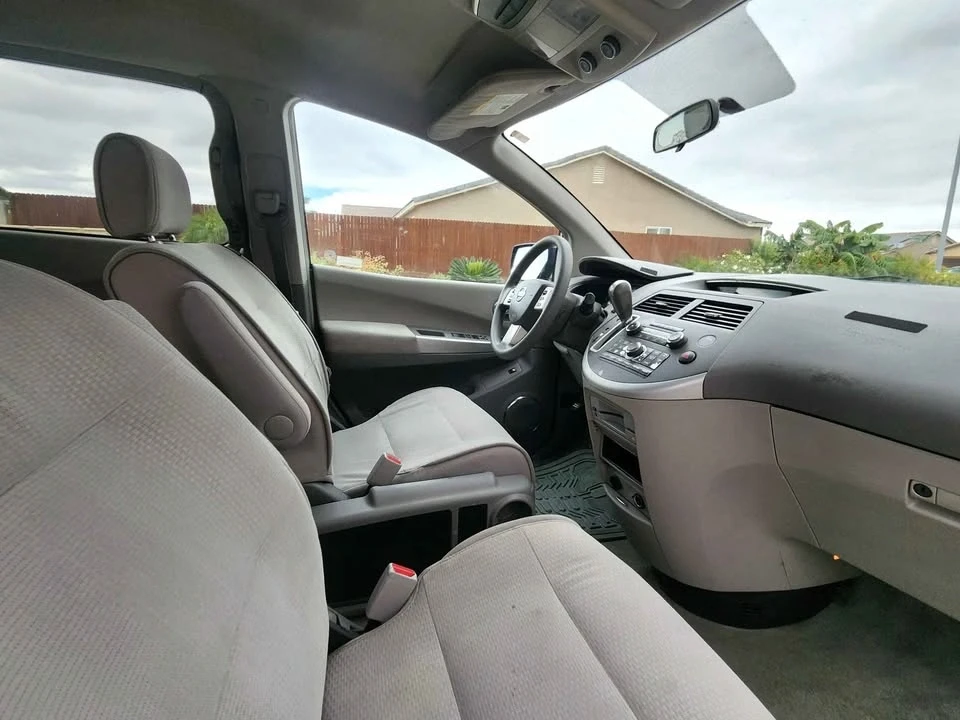 2008 Nissan Quest - Image 5 of 7