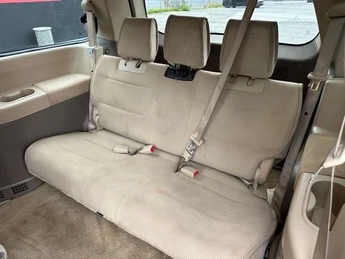 2008 Nissan Quest - Image 11 of 13