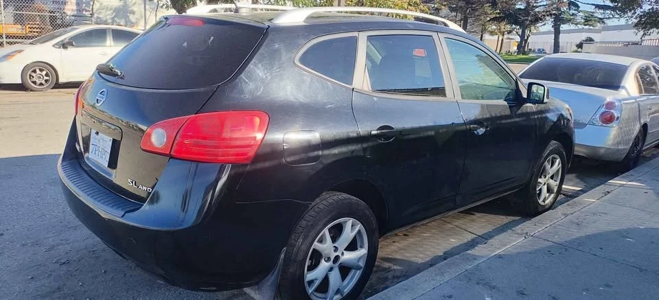 2008 Nissan Rogue - Image 2 of 7