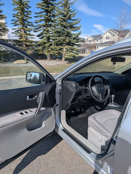 2008 Nissan Rogue - Image 2 of 8