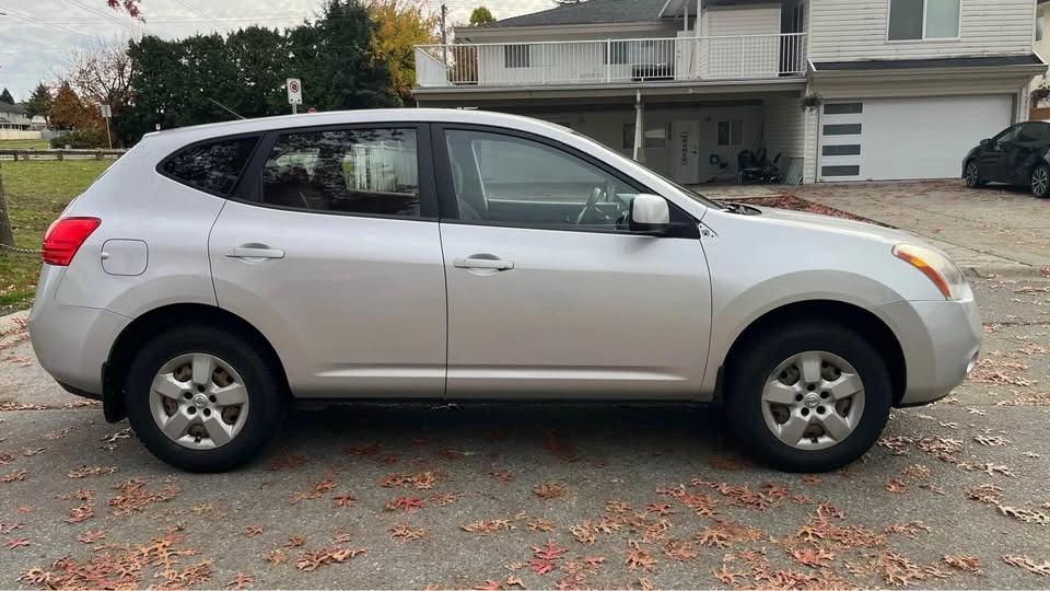 2008 Nissan Rogue - Image 2 of 12