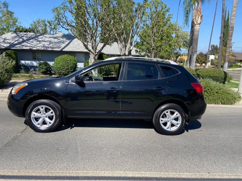 2008 Nissan Rogue - Image 2 of 10